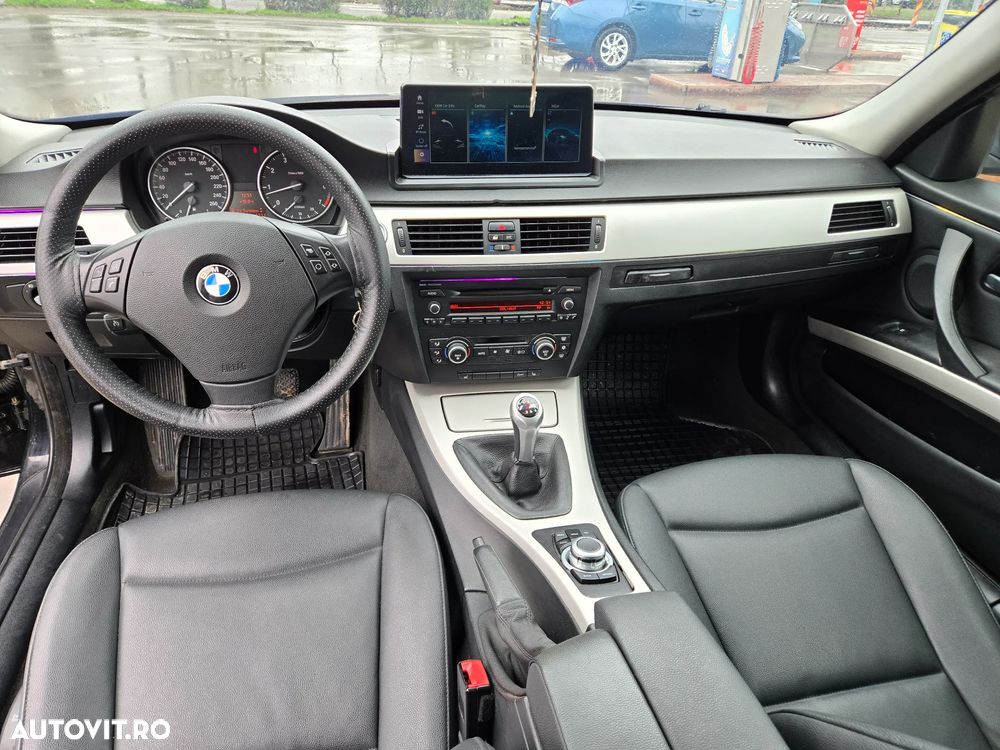 BMW Seria 3 318i - 9
