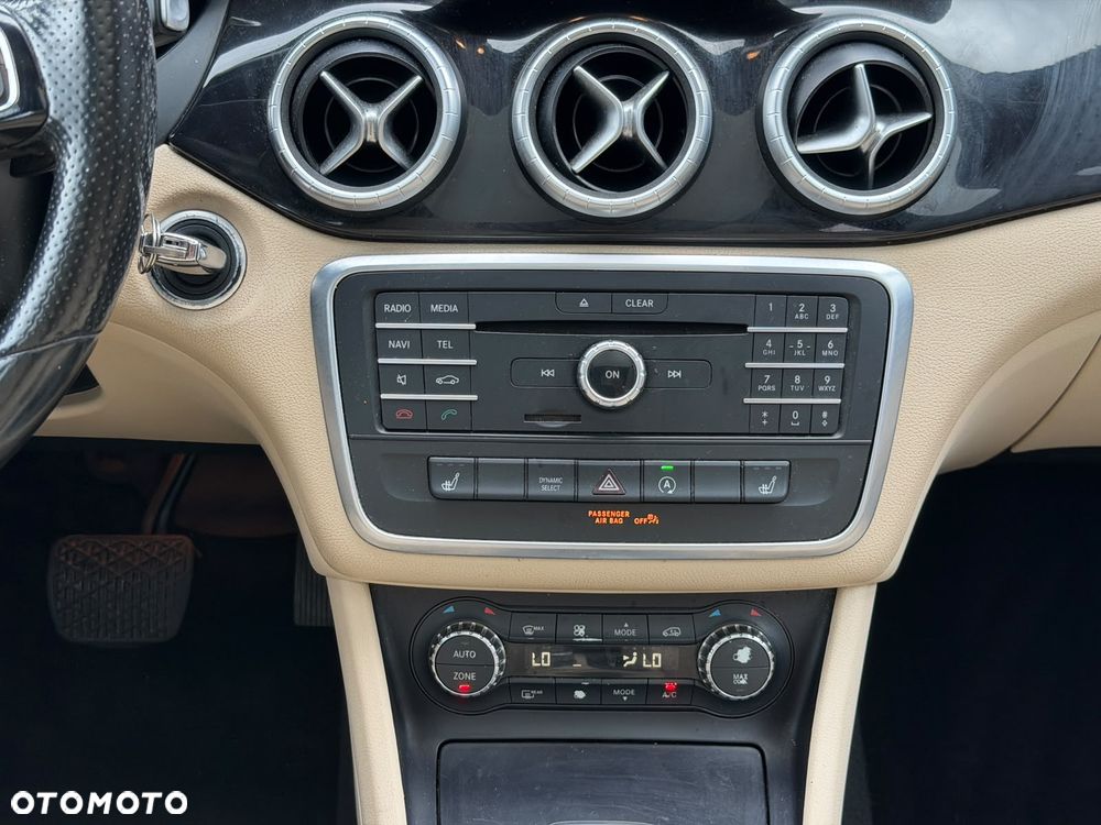 Mercedes-Benz CLA 250 7G-DCT AMG Line - 24