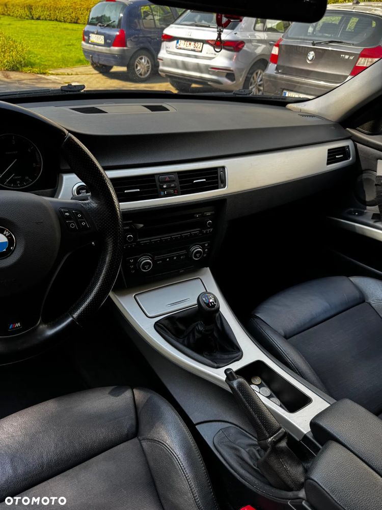 BMW Seria 3 320d - 13