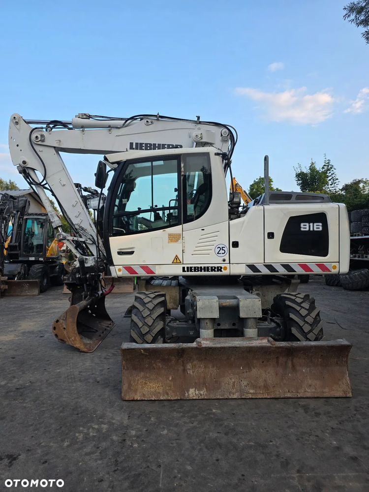 Liebherr A916 - 8