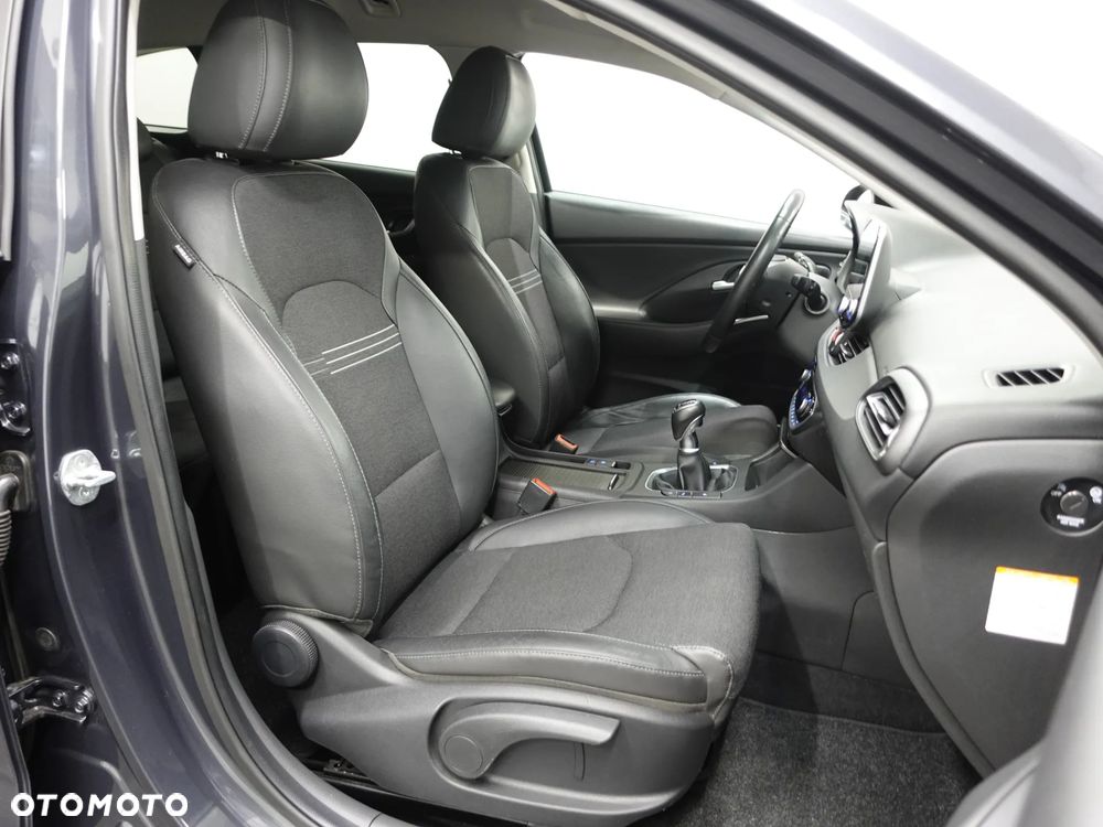 Hyundai i30 1.5 T-GDI 48V-Hybrid Prime - 25