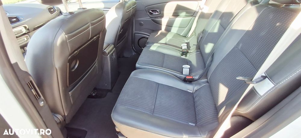 Renault Grand Scenic 1.6 dCi Stop&Start Energy Privilege - 21