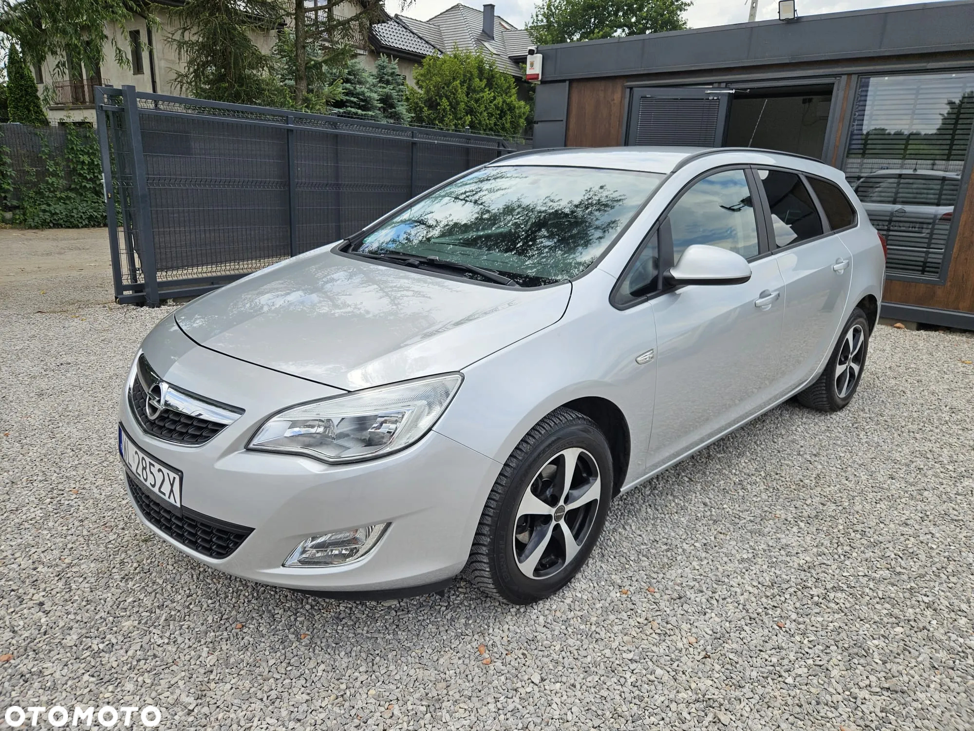Opel Astra 1.4 Sports Tourer ecoFLEX Design Edition - 2