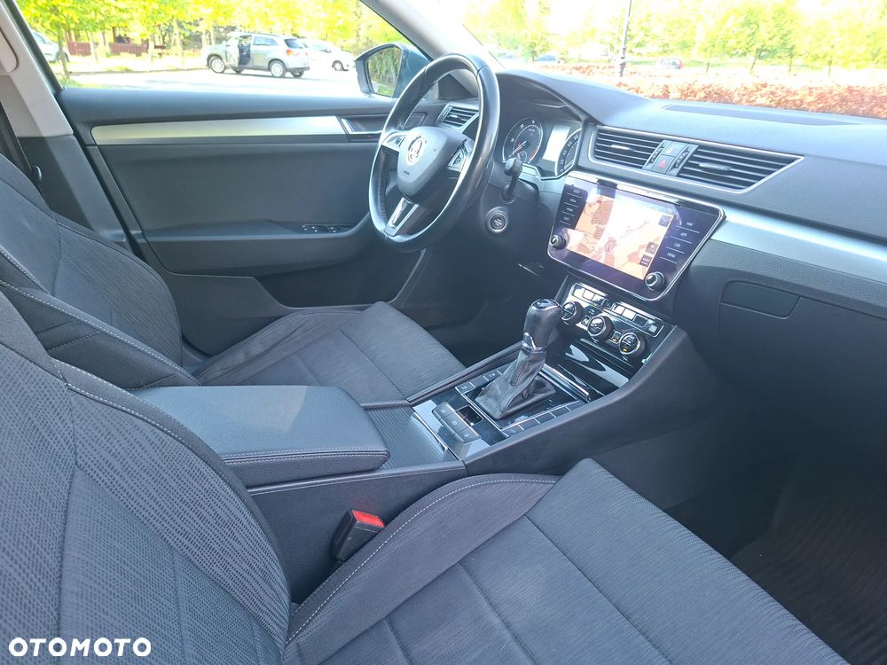 Skoda Superb 2.0 TDI SCR Style DSG - 11