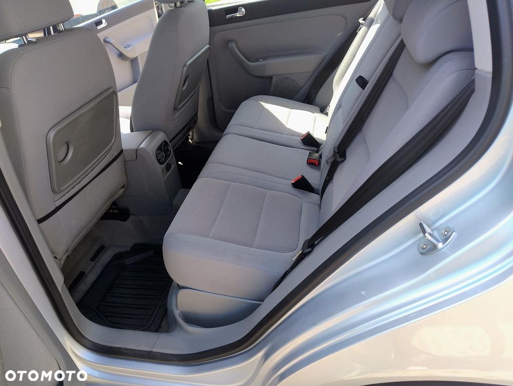 Volkswagen Golf Plus 1.6 FSI Sportline - 12