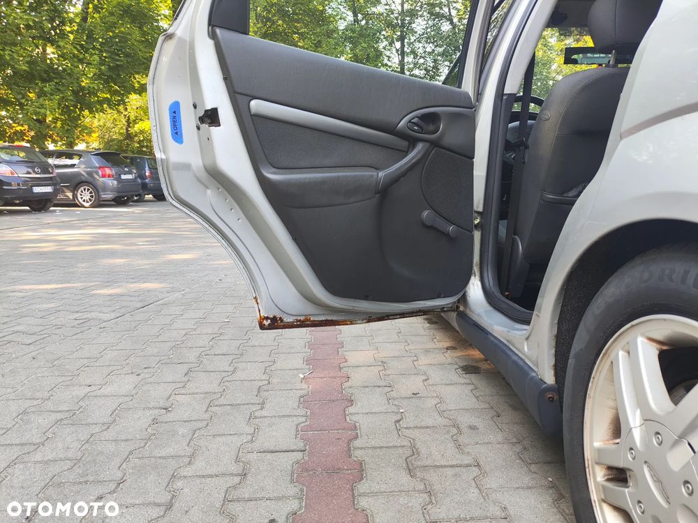 Ford Focus - 25