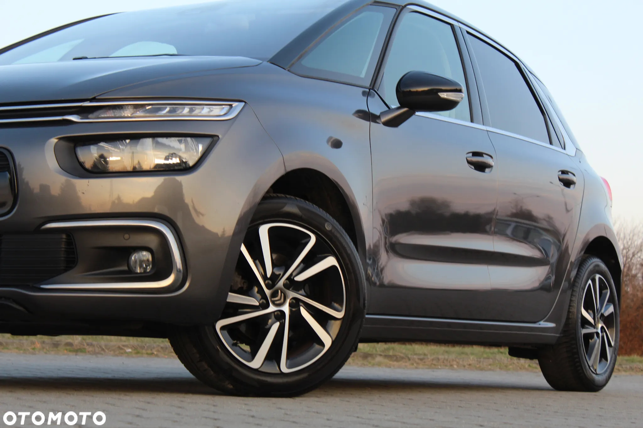 Citroën C4 SpaceTourer BlueHDi 130 Stop&Start SHINE - 11