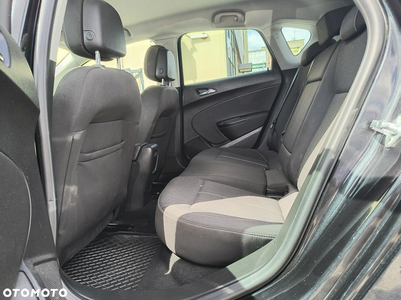Opel Astra IV 2.0 CDTI Cosmo S&S - 11