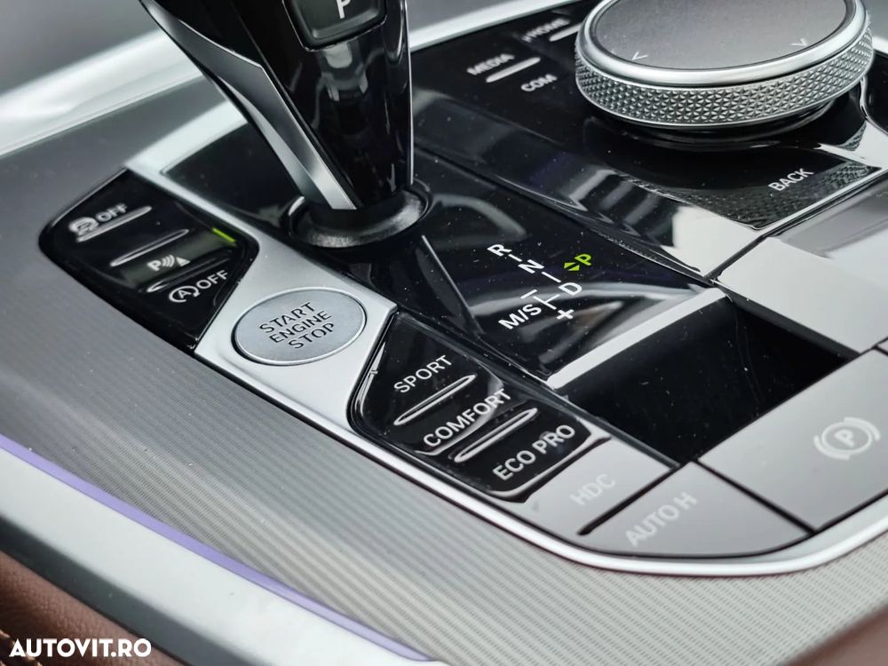 BMW X5 xDrive25d xLine - 28