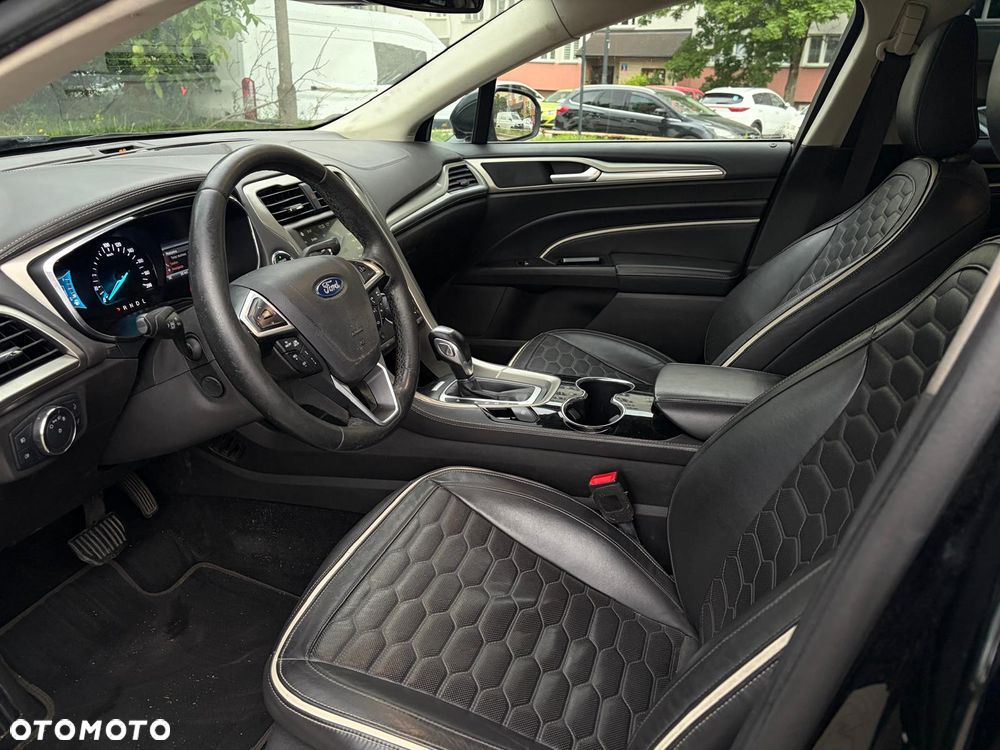 Ford Mondeo Vignale 2.0 Hybrid - 11
