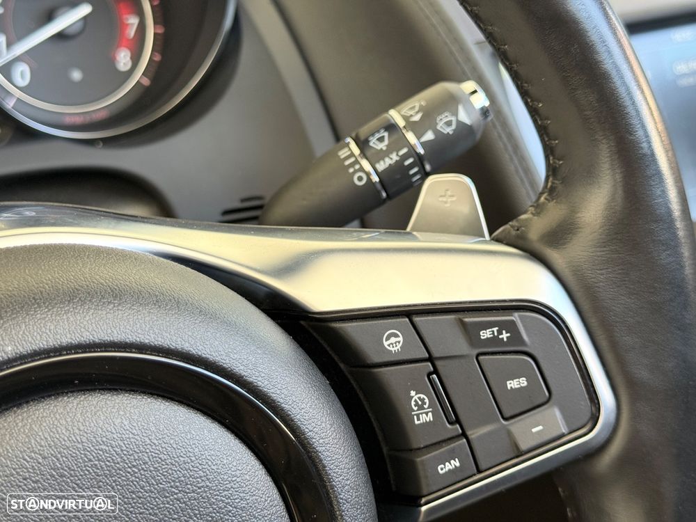 Jaguar F-Type 2.0 i4 R-Dynamic - 45