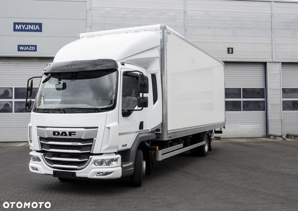 DAF XB - 4