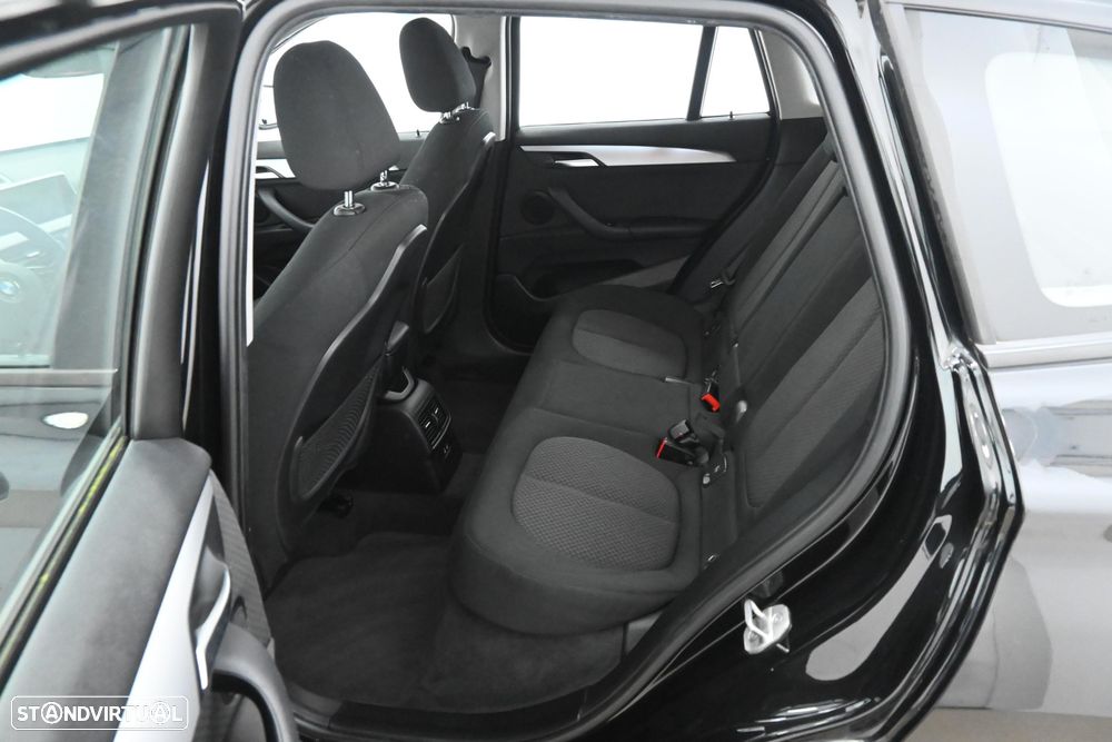 BMW X1 xDrive25e Advantage - 13