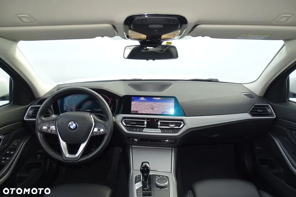 BMW Seria 3 318d Edition Luxury Line Purity - 37