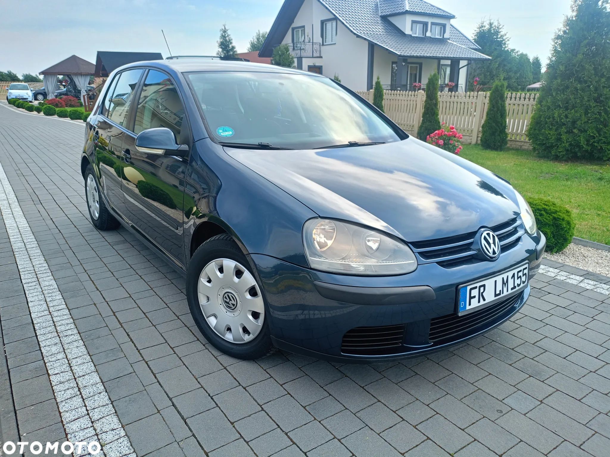 Volkswagen Golf - 1