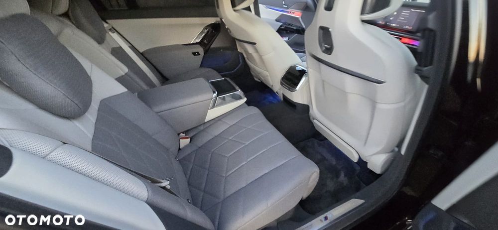 BMW Seria 7 740d xDrive mHEV sport - 15