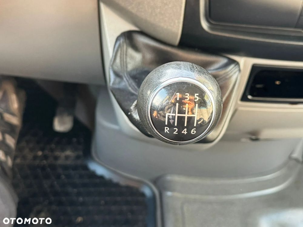 Volkswagen CRAFTER BLIŻNIAKI KONTENER WINDA KLIMATYZACJA - 13