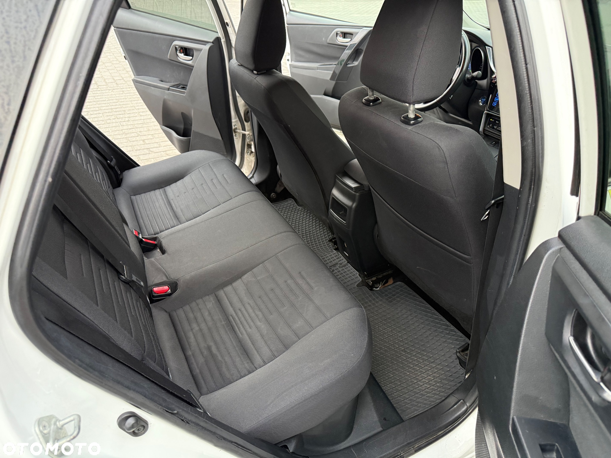Toyota Auris Hybrid 135 Comfort - 19