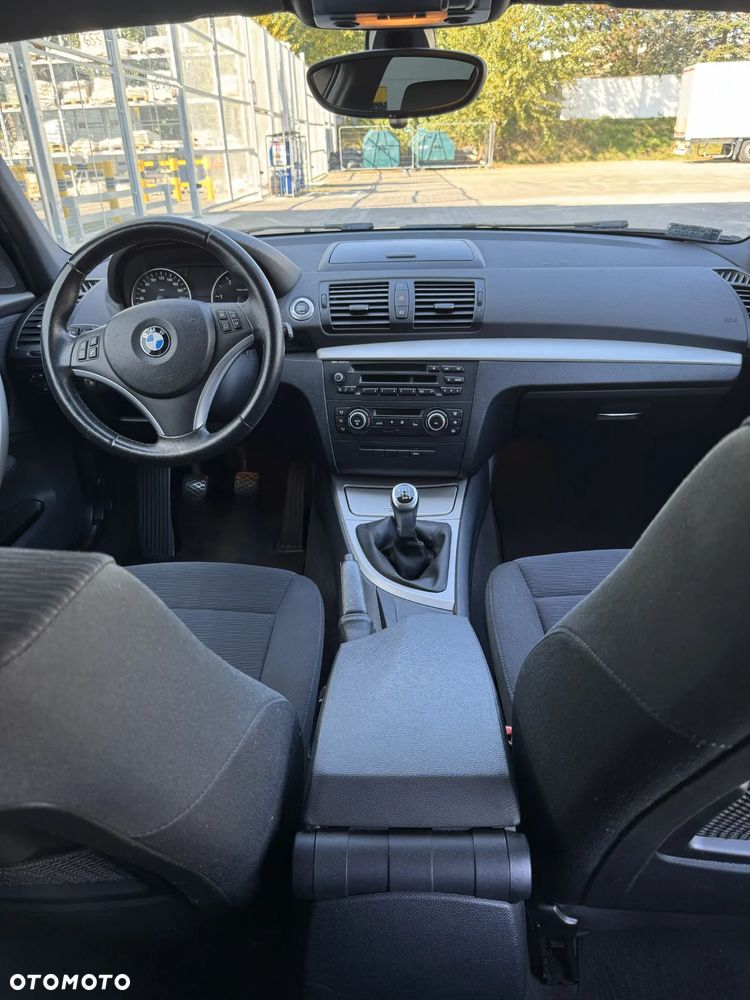 BMW Seria 1 118d - 6