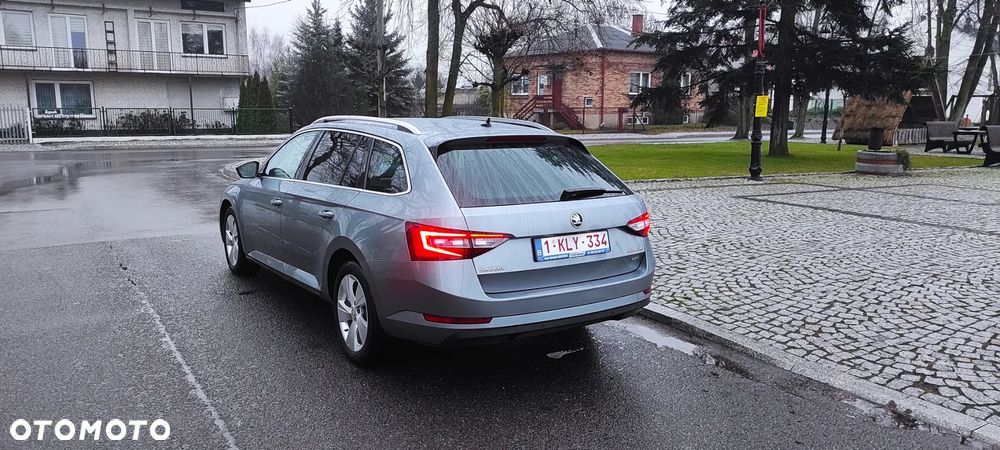 Skoda Superb 2.0 TDI 4x4 DSG SportLine - 1