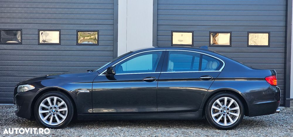 BMW Seria 5 520d Aut. Luxury Line - 3