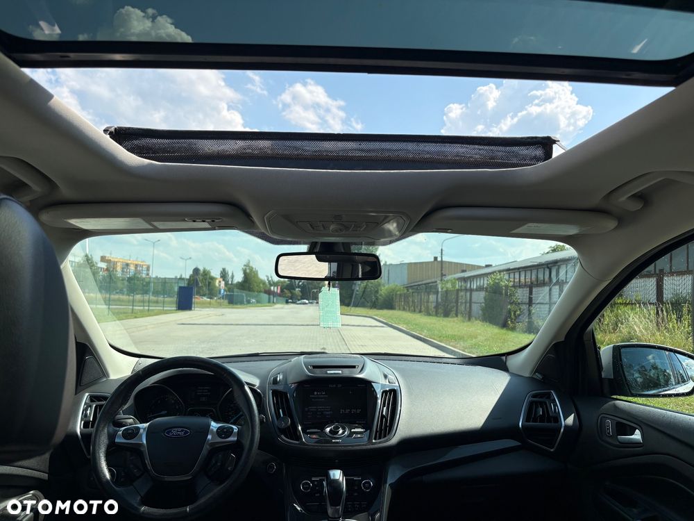 Ford Escape 2.0 EcoBoost AWD Titanium - 14
