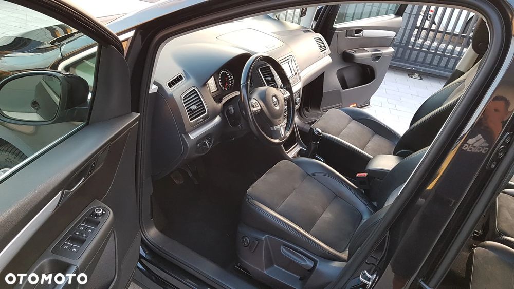 Volkswagen Sharan 2.0 TDI (BlueMotion Technology) Highline - 24