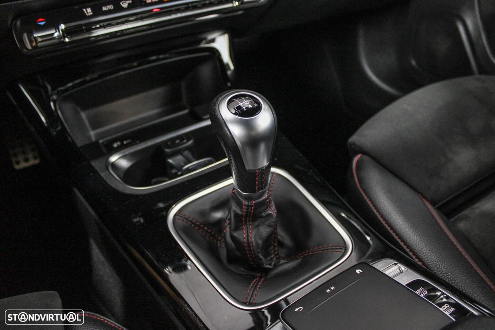 Mercedes-Benz A 160 AMG Line - 39
