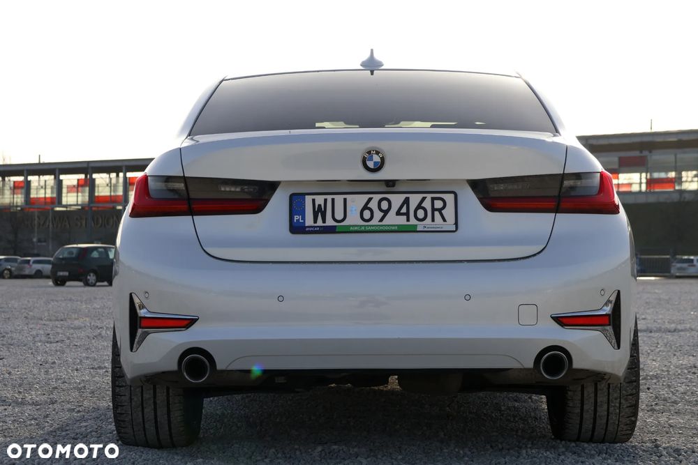 BMW Seria 3 320d xDrive Luxury Line - 10