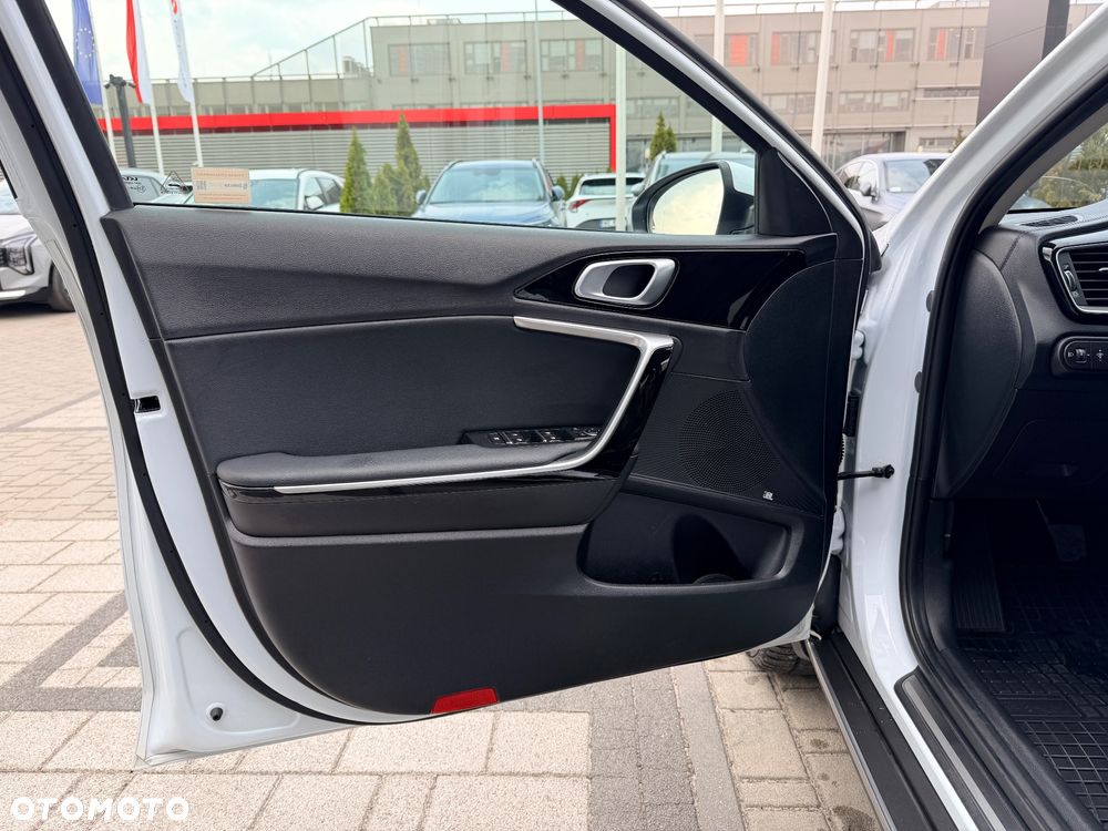 Kia XCeed 1.5 T-GDI Business Line - 22