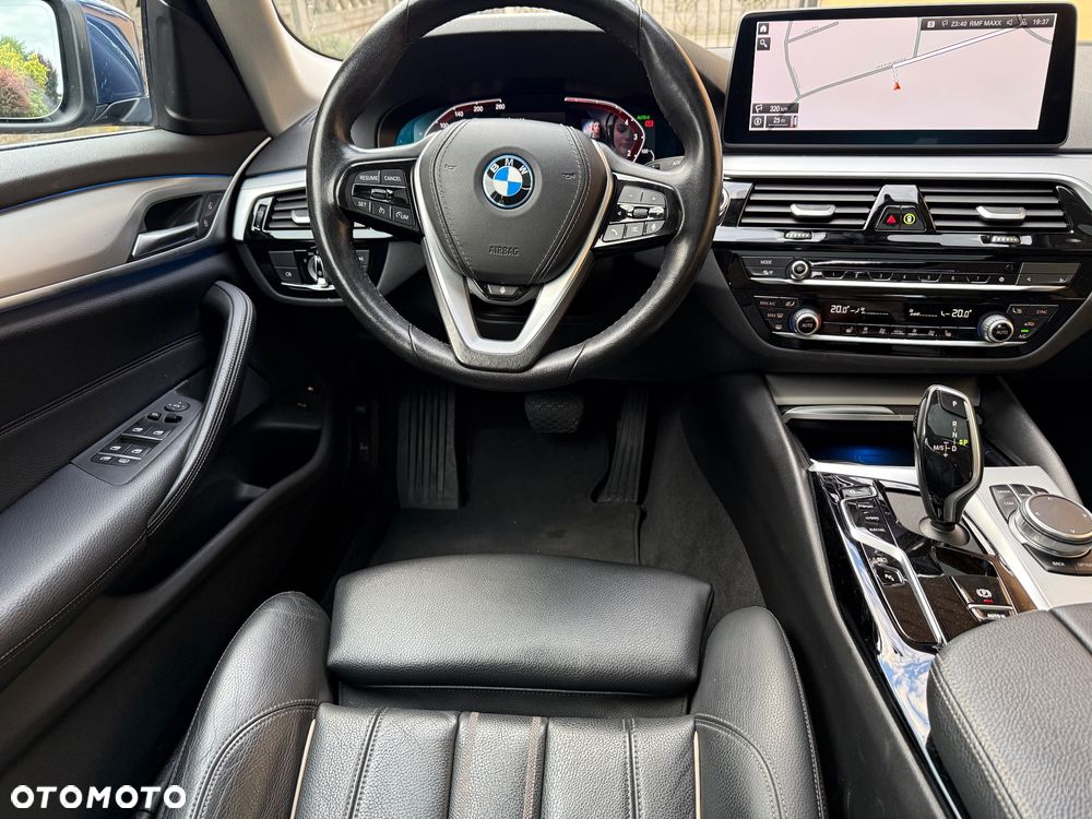 BMW Seria 5 530e M Sport sport - 24
