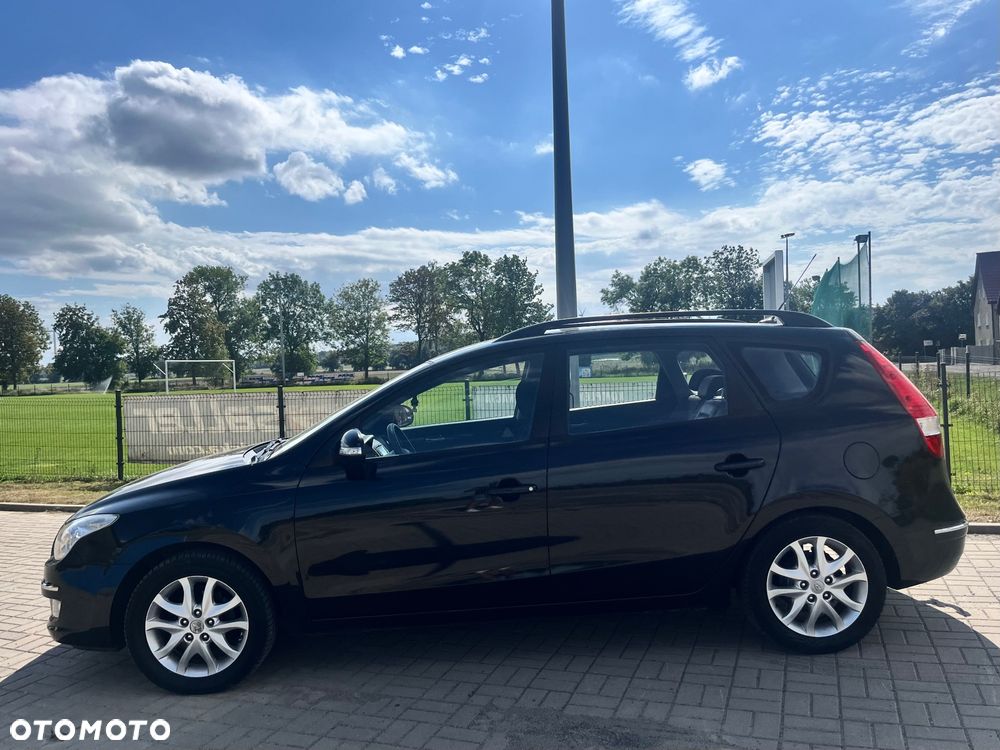 Hyundai i30 2.0 Premium - 8