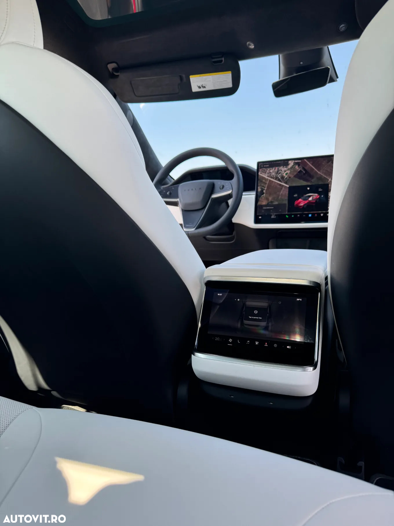 Tesla Model S Plaid - 7
