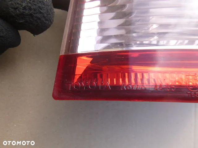 LAMPA PRAWY TYŁ PRAWA TYLNA TOYOTA AVENSIS VERSO - 5
