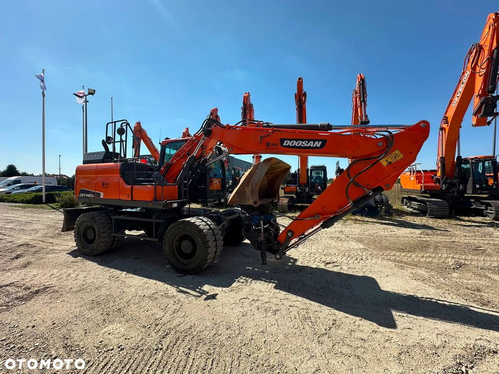 Doosan DX140W-5