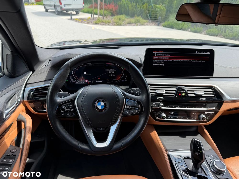BMW Seria 5 520d xDrive - 21