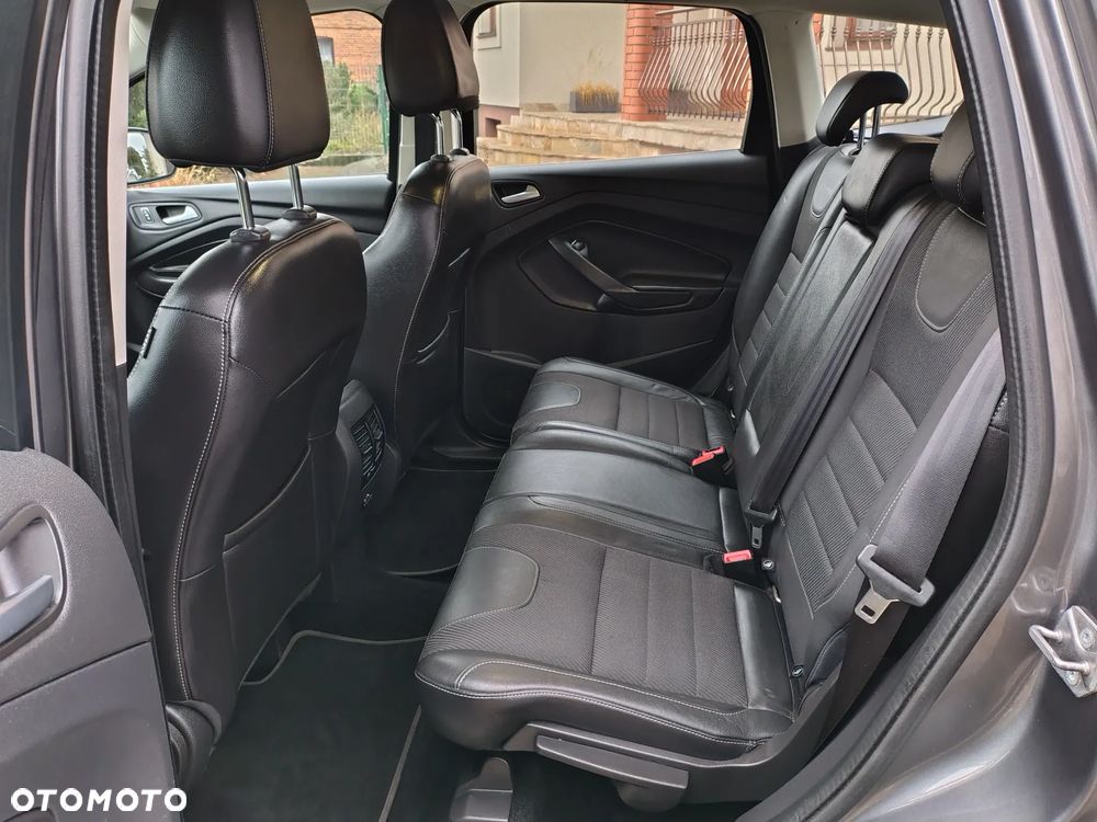 Ford Kuga 1.6 EcoBoost 2x4 Titanium - 10