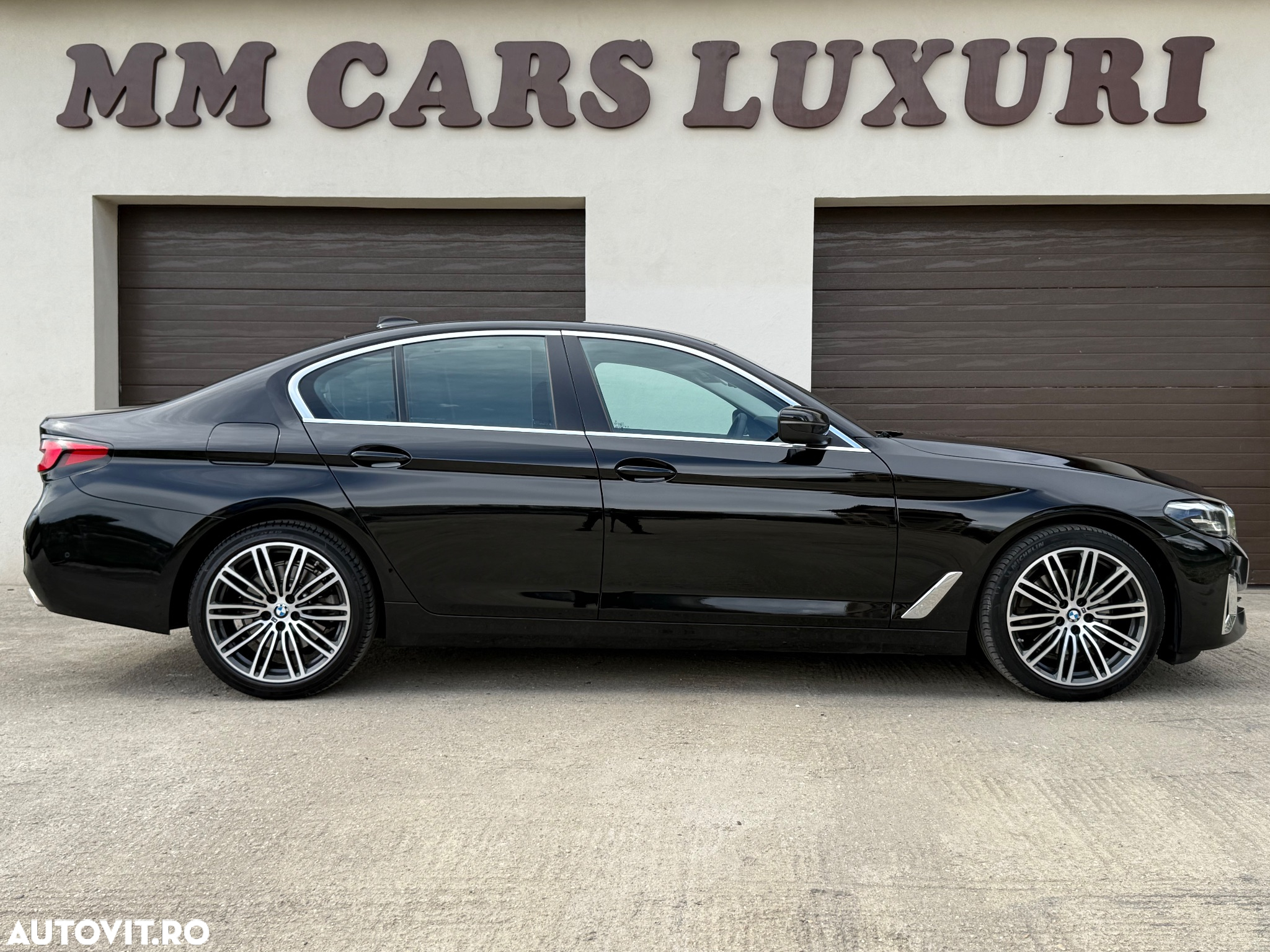 BMW Seria 5 520d Aut. Sport Line - 40