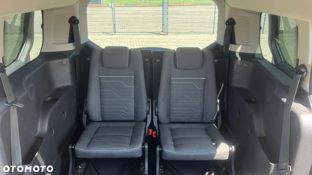 Ford Tourneo Connect 1.6 TDCi Titanium - 26