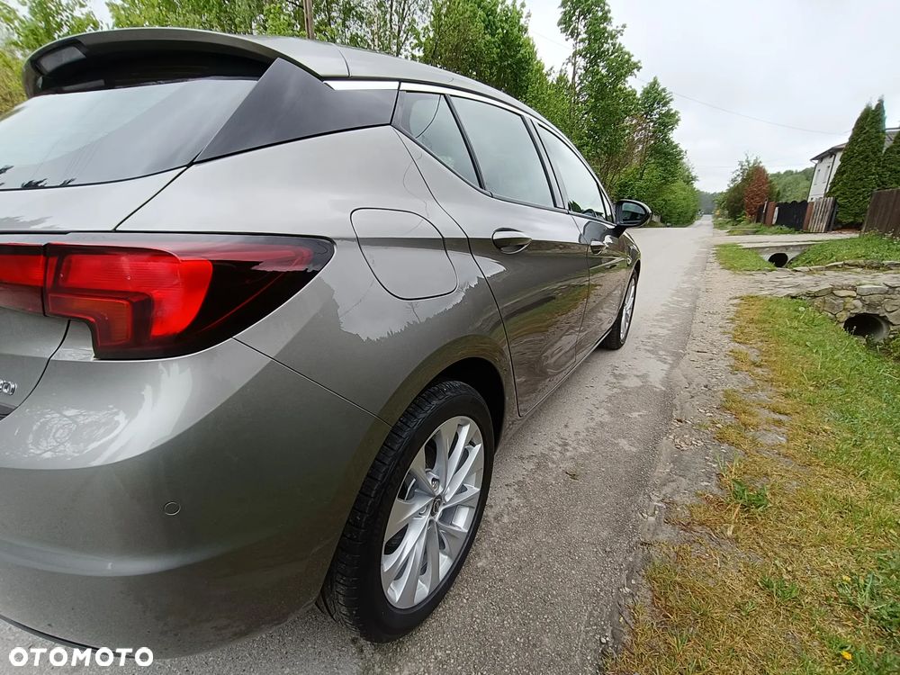 Opel Astra 1.4 Turbo Business - 11