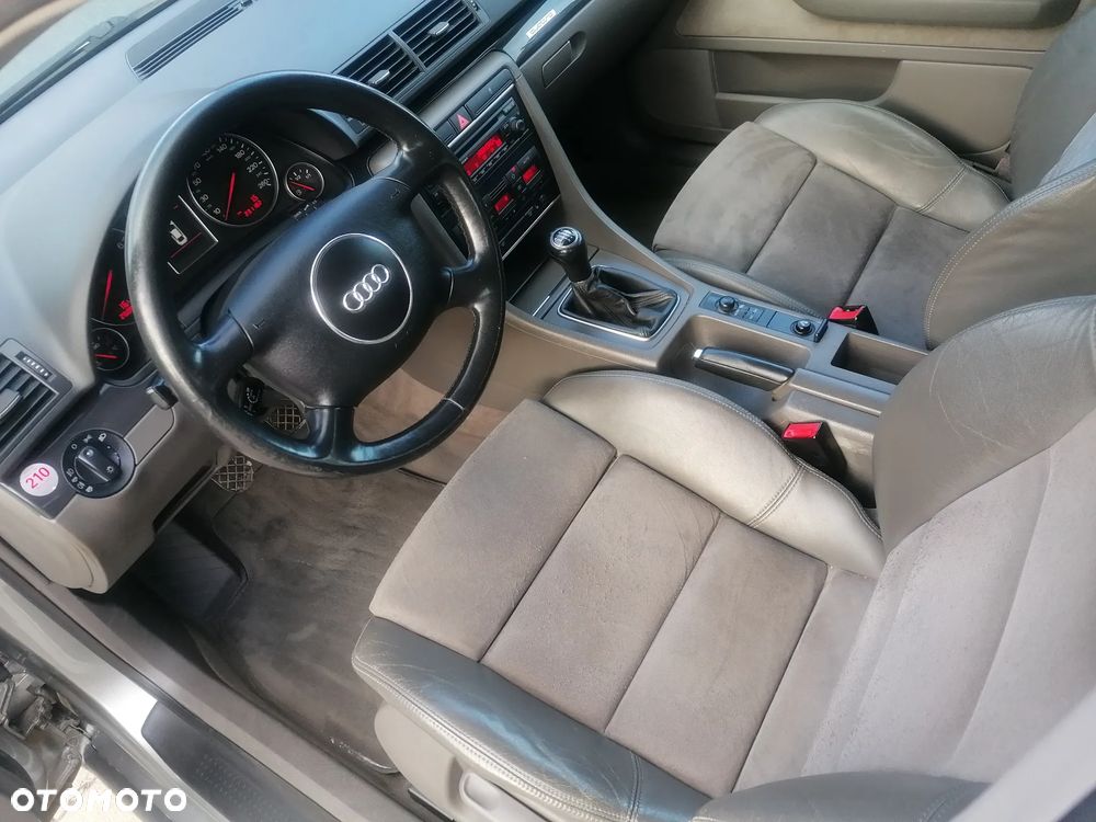 Audi A4 Avant - 23