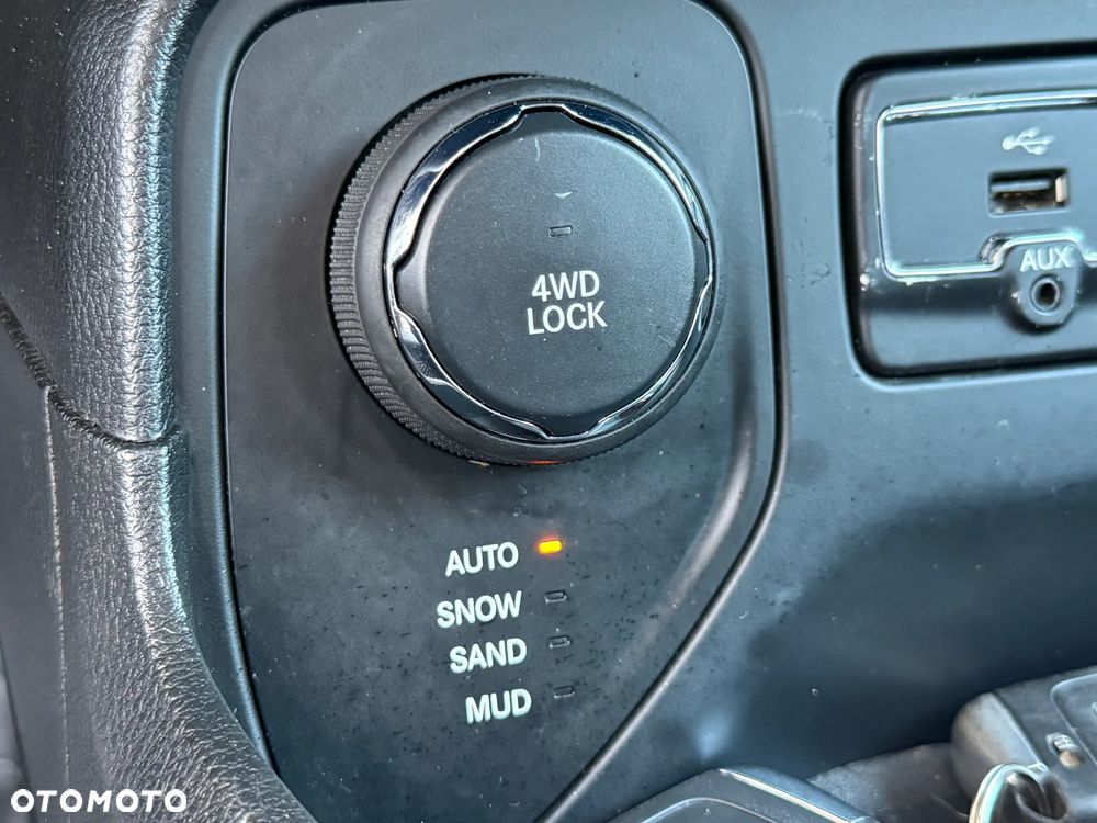 Jeep Renegade 1.4 MultiAir Limited FWD S&S - 25