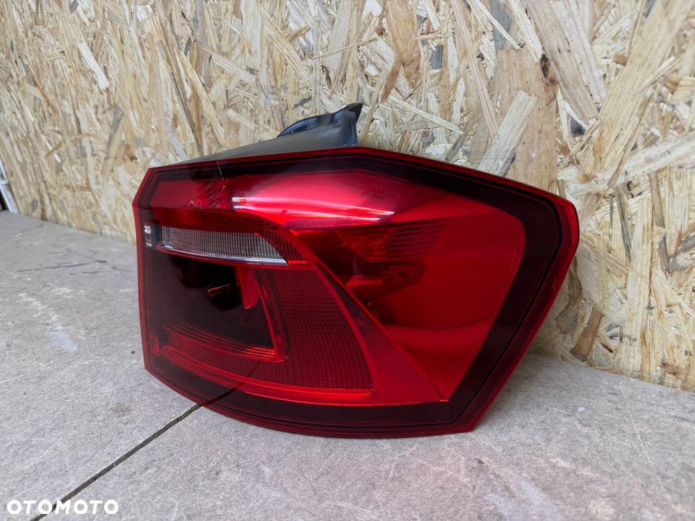 LAMPA TYŁ PRAWA W BŁOTNIK VOLKSWAGEN GOLF SPORTSVAN 510. 510945096S - 8