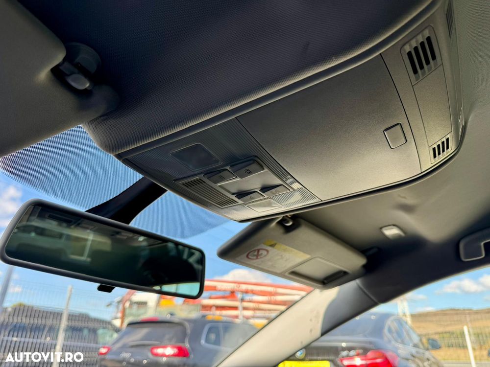 Volkswagen Golf 1.6 TDI BlueMotion Comfortline - 28