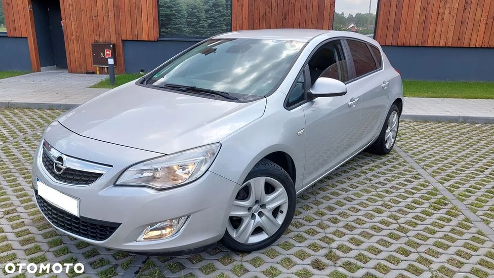 Opel Astra - 1