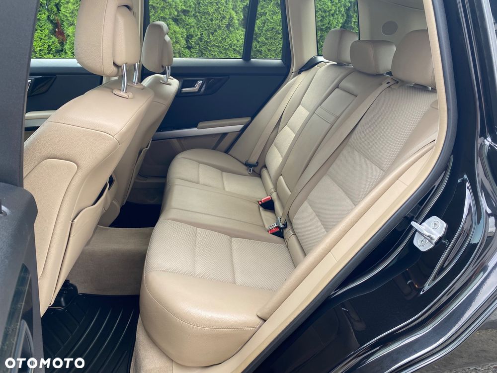 Mercedes-Benz GLK 250 CDI DPF 4Matic BlueEFFICIENCY 7G-TRONIC SPORT EDITION - 7