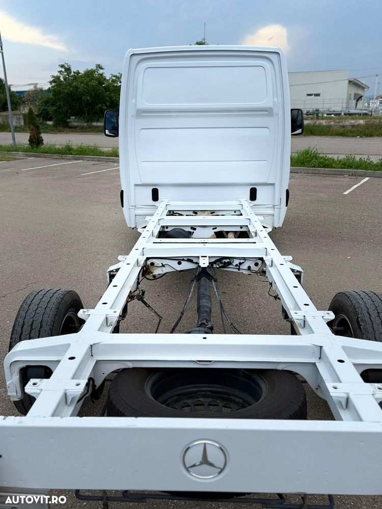 Mercedes-Benz Sprinter - 16