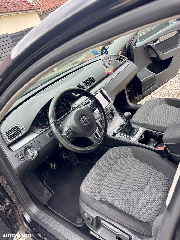 Volkswagen Passat - 6