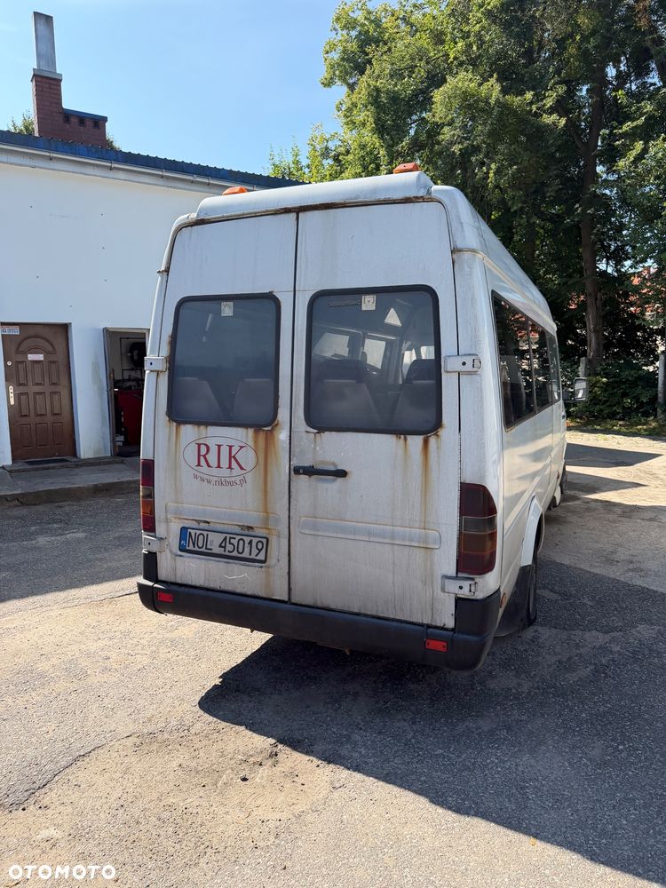 Mercedes-Benz Sprinter 413 - 1