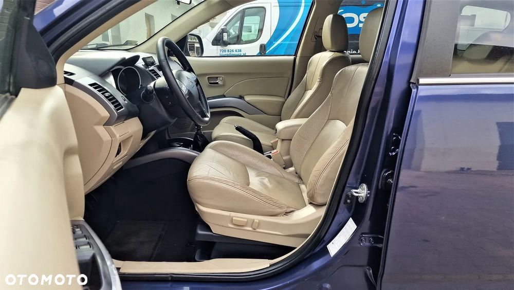 Citroën C-Crosser 2.2 HDi Exclusive - 10